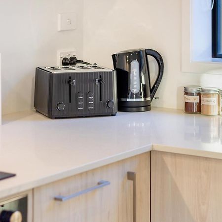 Trendy 3 Bedroom 2 Bath Residence, Central City Christchurch Extérieur photo